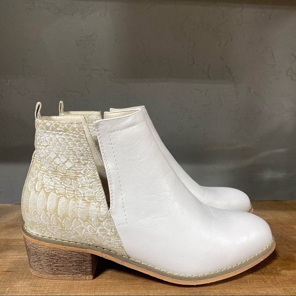 Corkys Shield Bootie - Picture 2 of 4